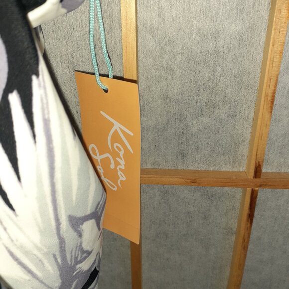 NEW! KONA SOL SWIMWEAR SLIMMING BANDED SWIM TOP FLORAL-WOMENS PLUS SIZE 18W - Picture 2 of 4